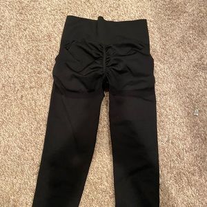 Amazon booty scrunch tights.